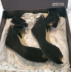 Women low wedge heel